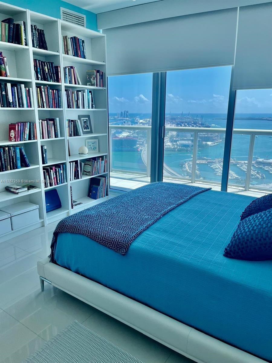 MARINABLUE CONDO - Residential