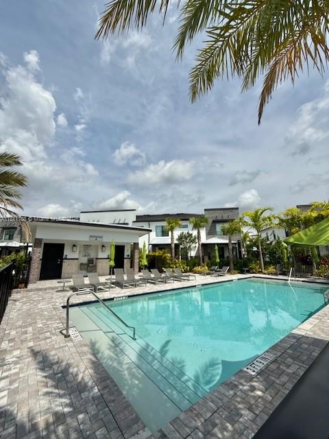 AMERICAN EXPRESS TRACT - Residential Lease