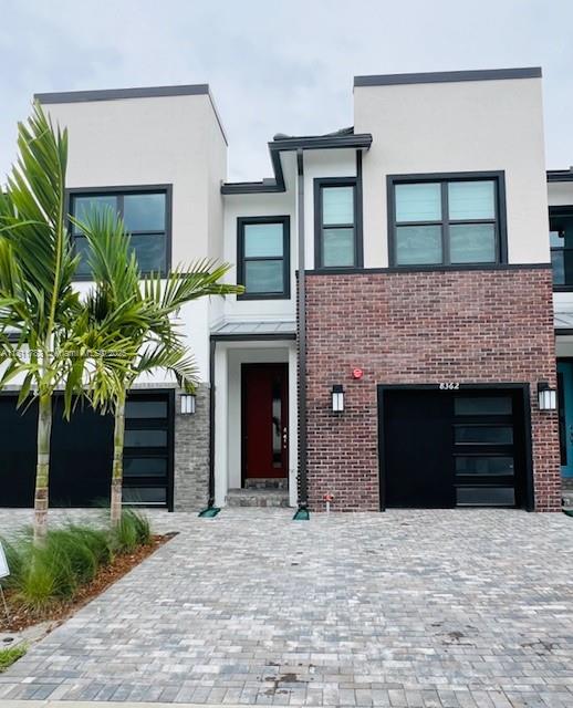 AMERICAN EXPRESS TRACT - Residential Lease