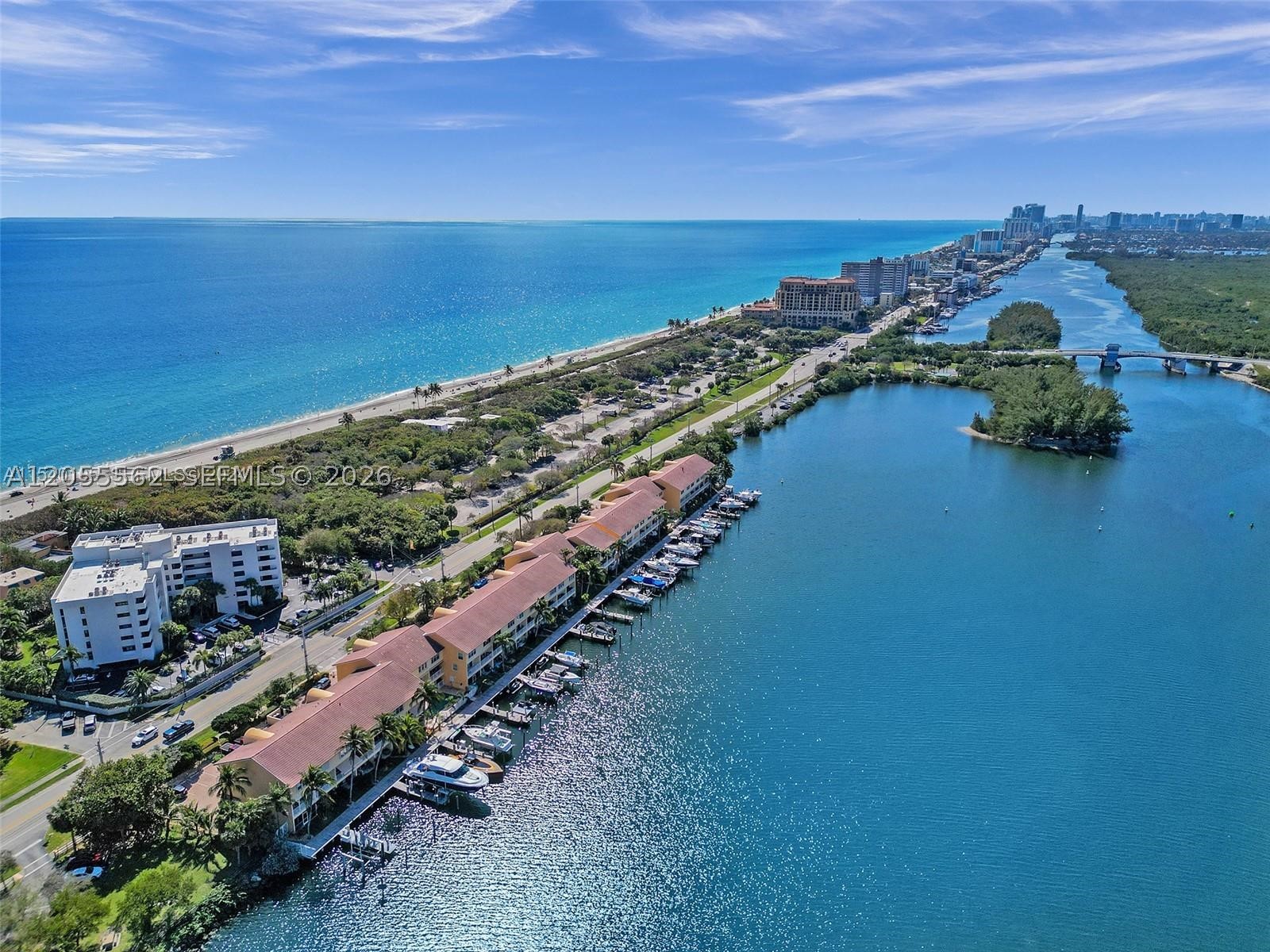 HOLLYWOOD CENTRAL BEACH - Residential