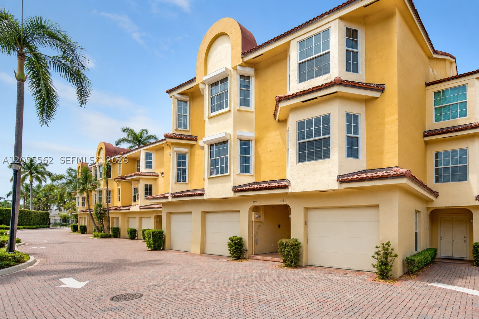 HOLLYWOOD CENTRAL BEACH - Residential