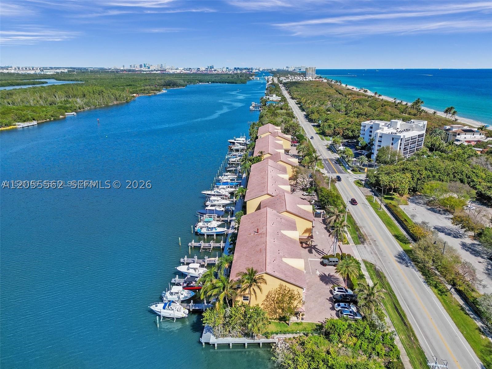 HOLLYWOOD CENTRAL BEACH - Residential