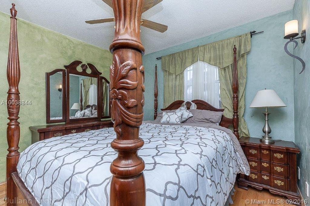 The Landings 140-22 B - Residential