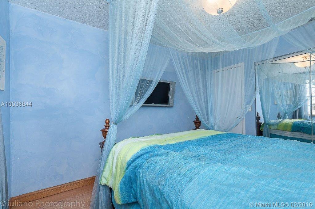 The Landings 140-22 B - Residential