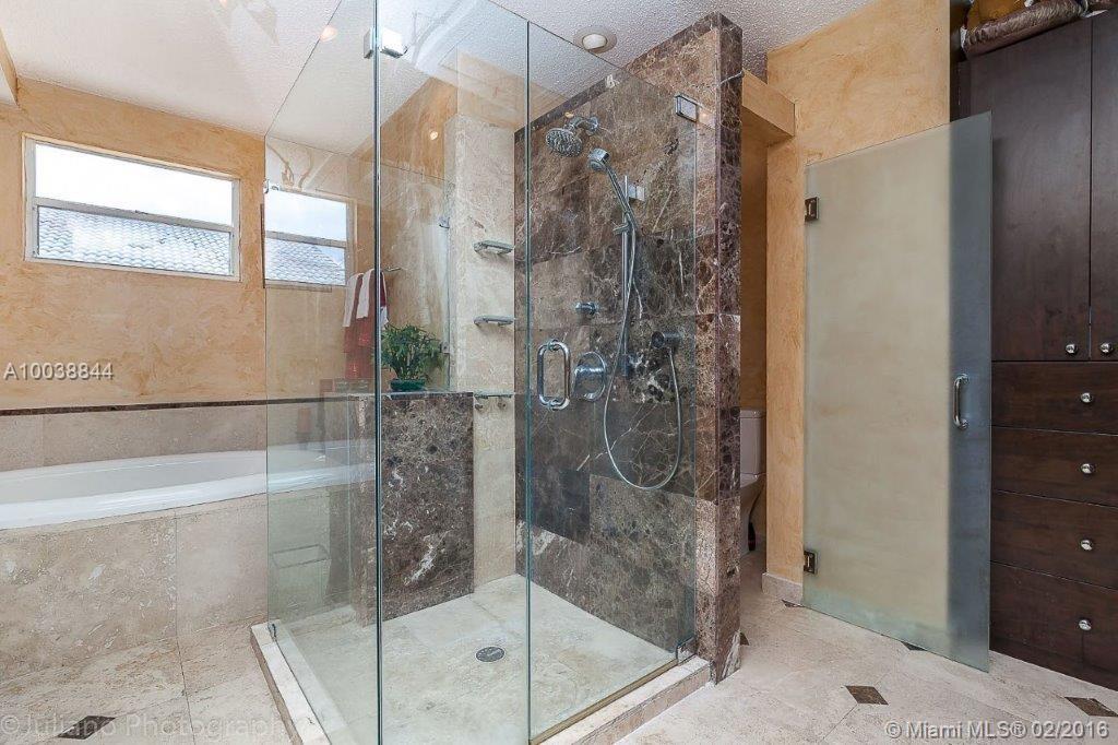 The Landings 140-22 B - Residential