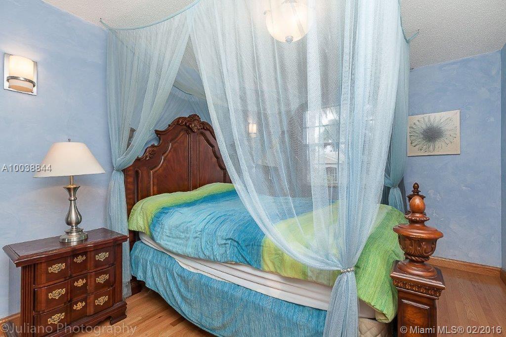The Landings 140-22 B - Residential