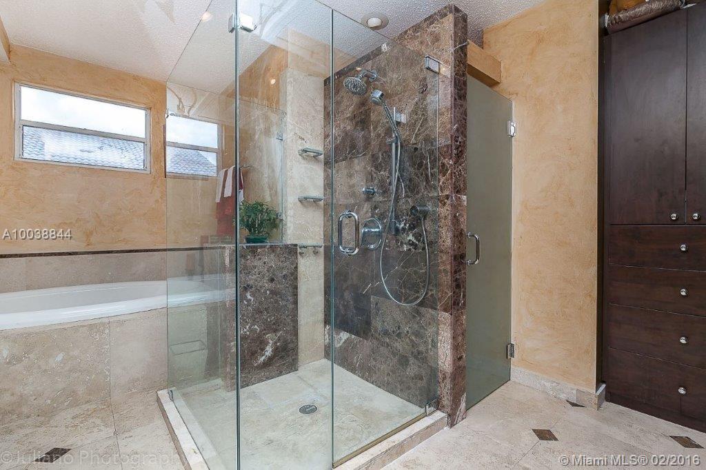The Landings 140-22 B - Residential