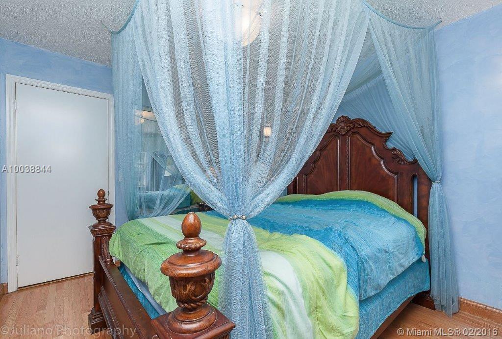 The Landings 140-22 B - Residential
