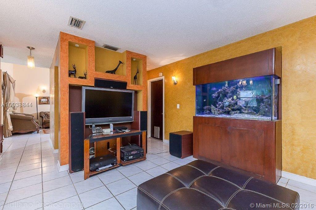 The Landings 140-22 B - Residential