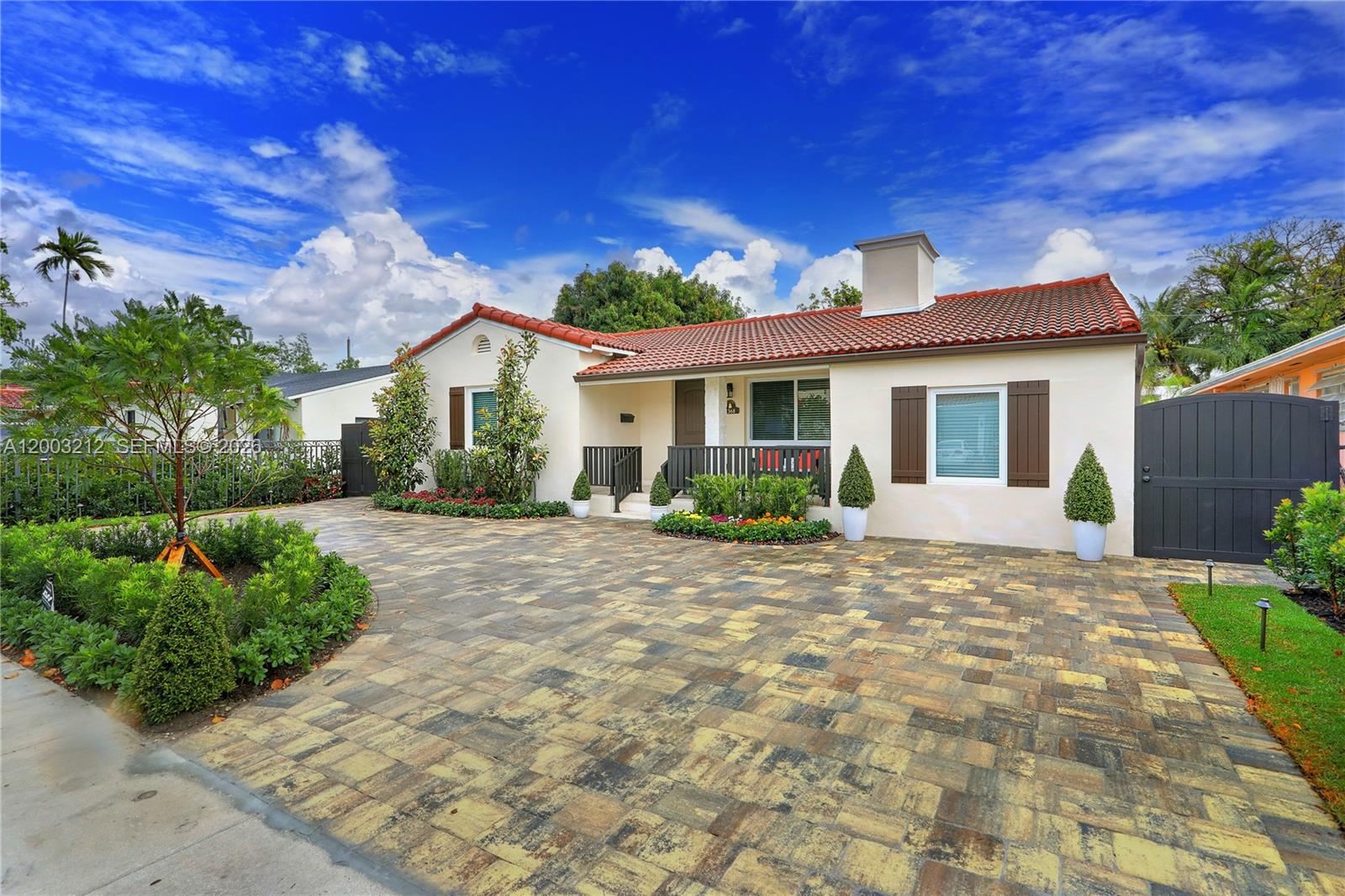 Efficiency for rent. Completely remodeled unit in an amazing neighborhood located only steps from Coral Way. Great unit for 1 person with bathroom, closet, wall AC, kitchenette, furnished. Water, electricity, and internet included. No pets.
