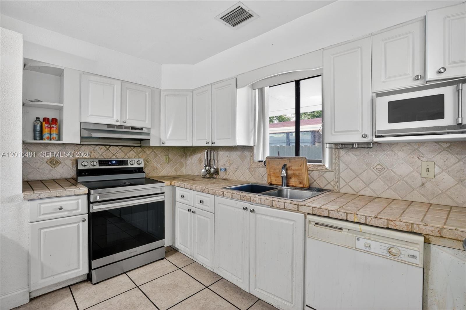 CARLILE TERRACE - Residential