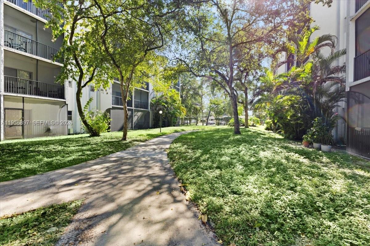 VILLAGE SQUARE CONDO - Residential