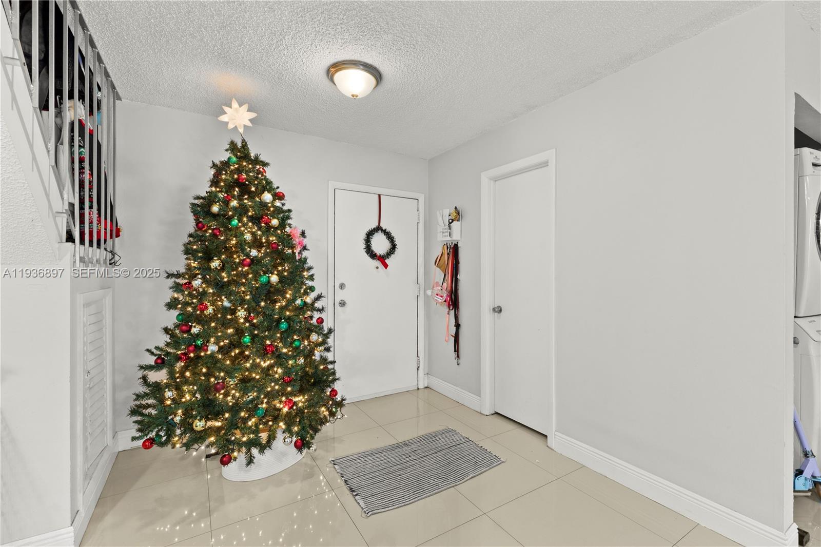 VILLAGE SQUARE CONDO - Residential