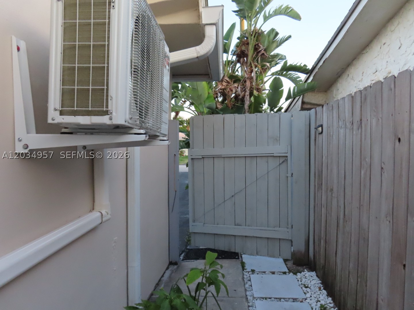 BOULEVARD HEIGHTS SEC NIN - Residential Lease