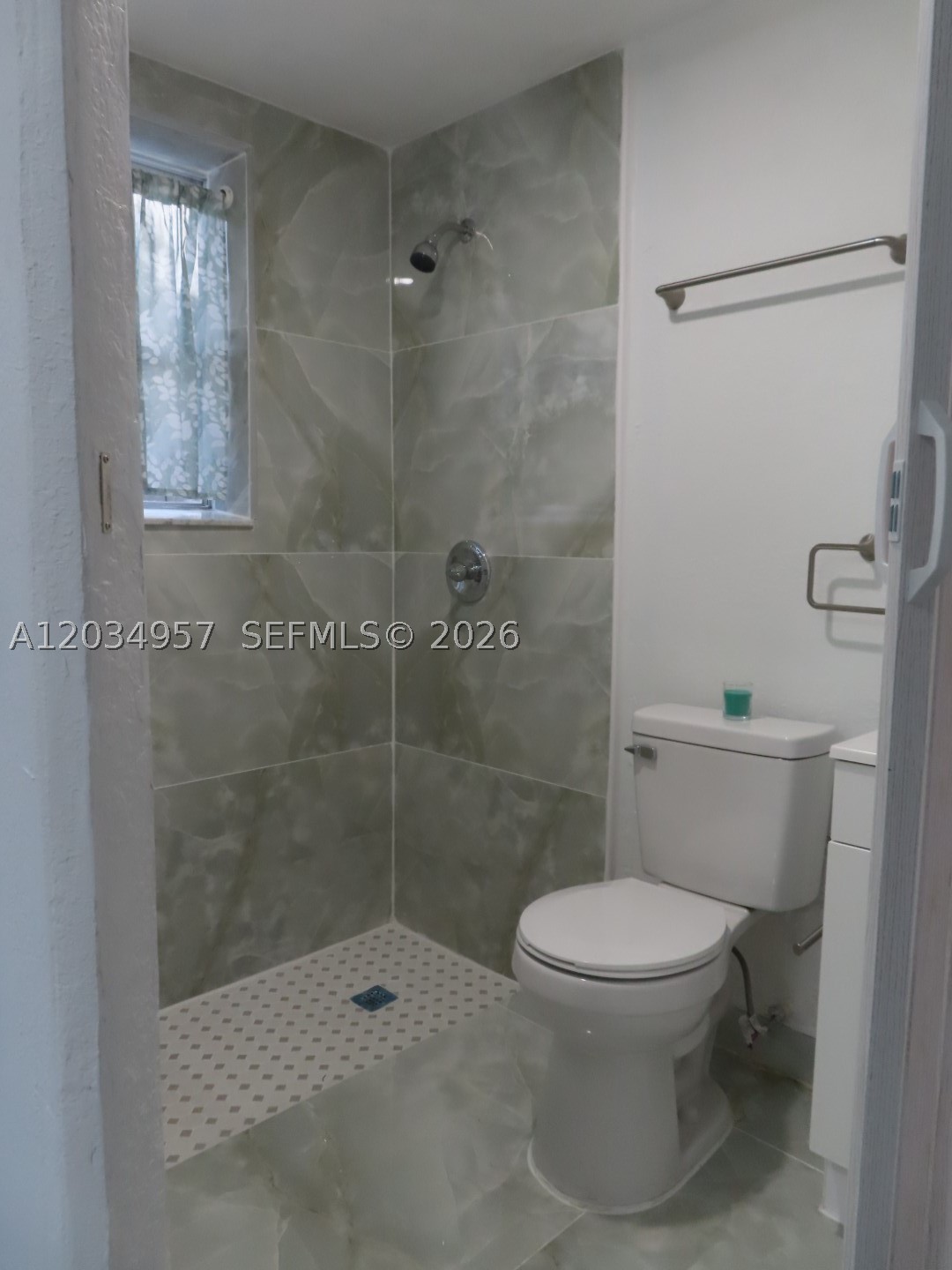 BOULEVARD HEIGHTS SEC NIN - Residential Lease