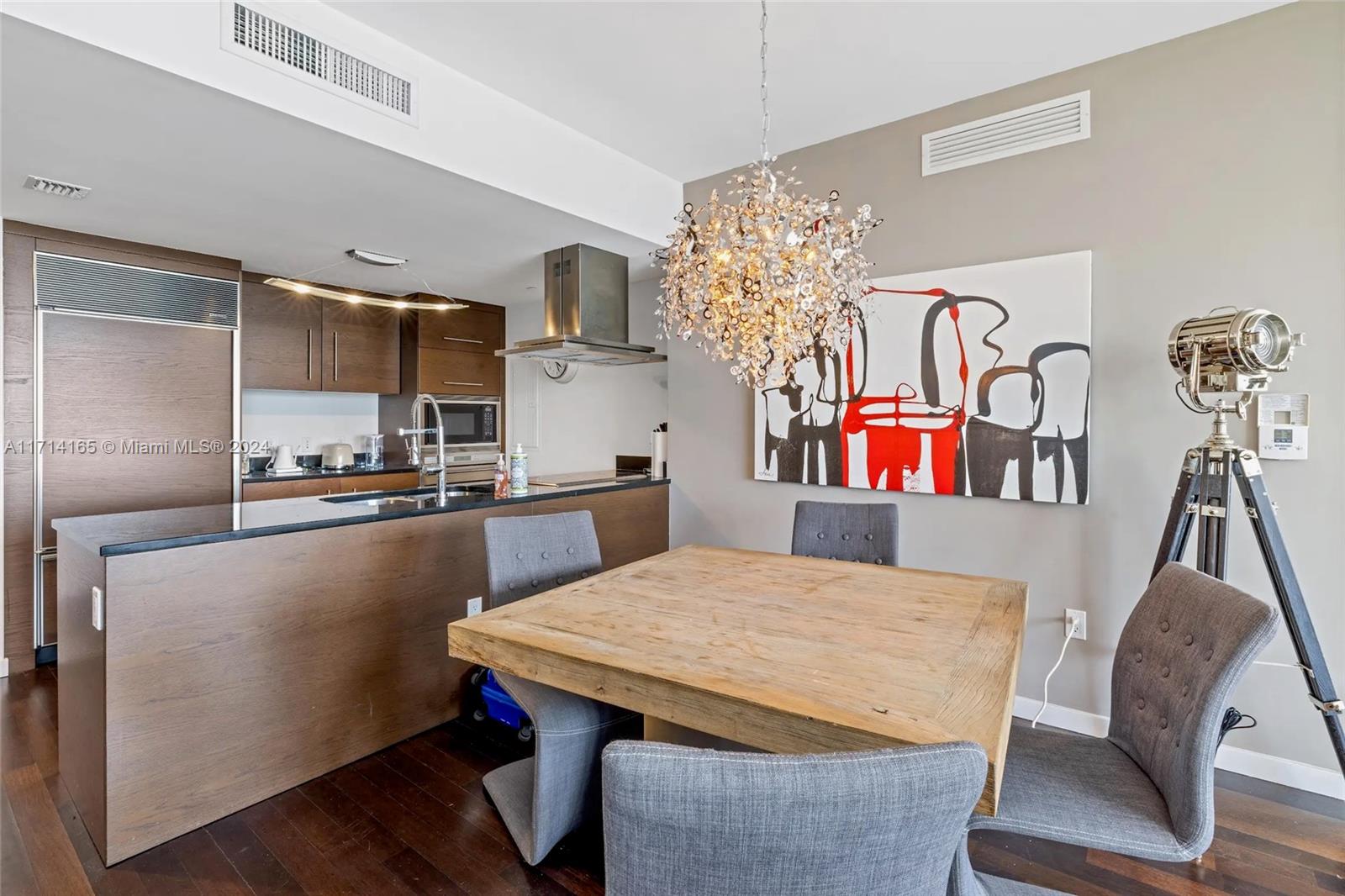ICON BRICKELL NO TWO - Residential
