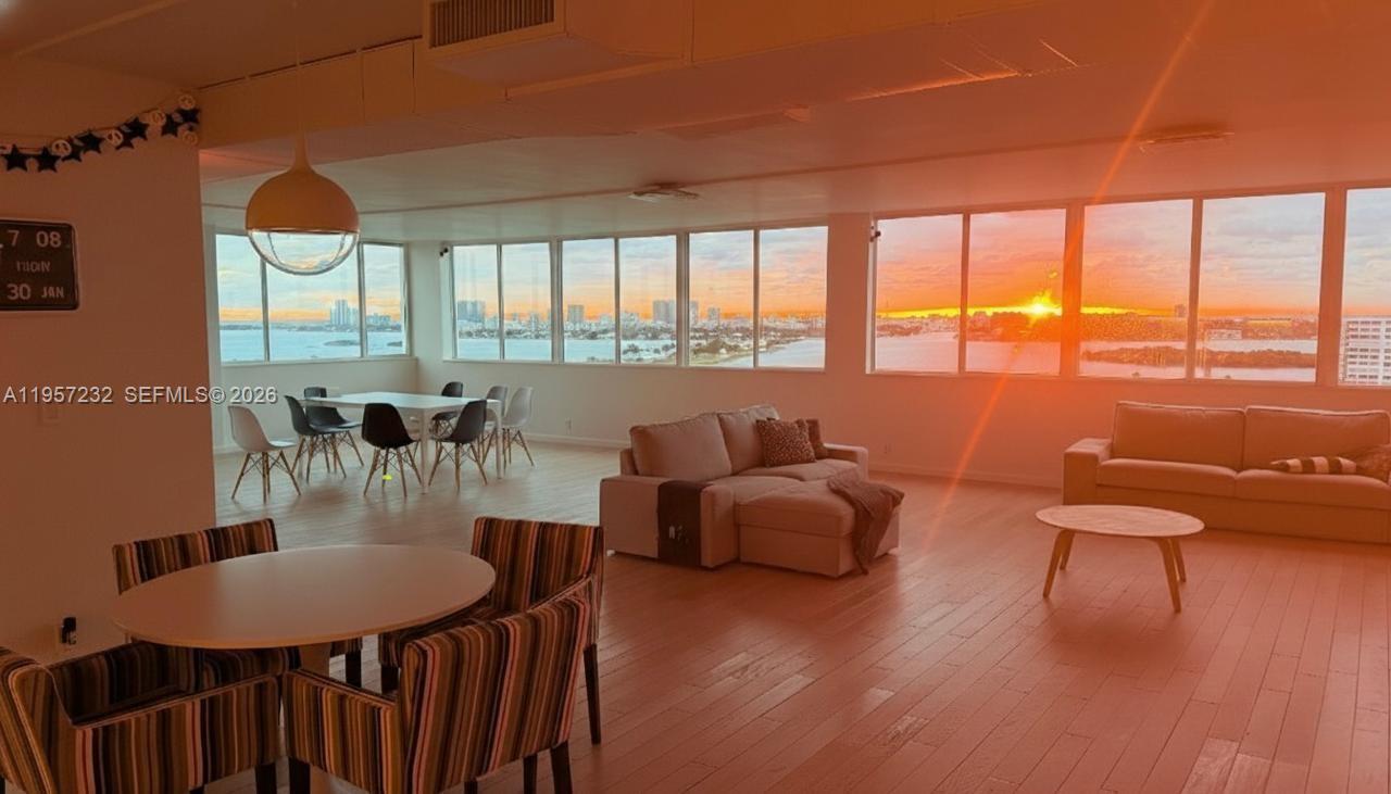 BAYVIEW TOWERS CONDO SOUT - Residential