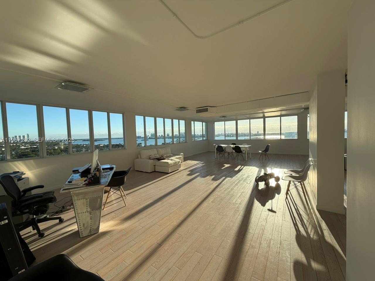 BAYVIEW TOWERS CONDO SOUT - Residential