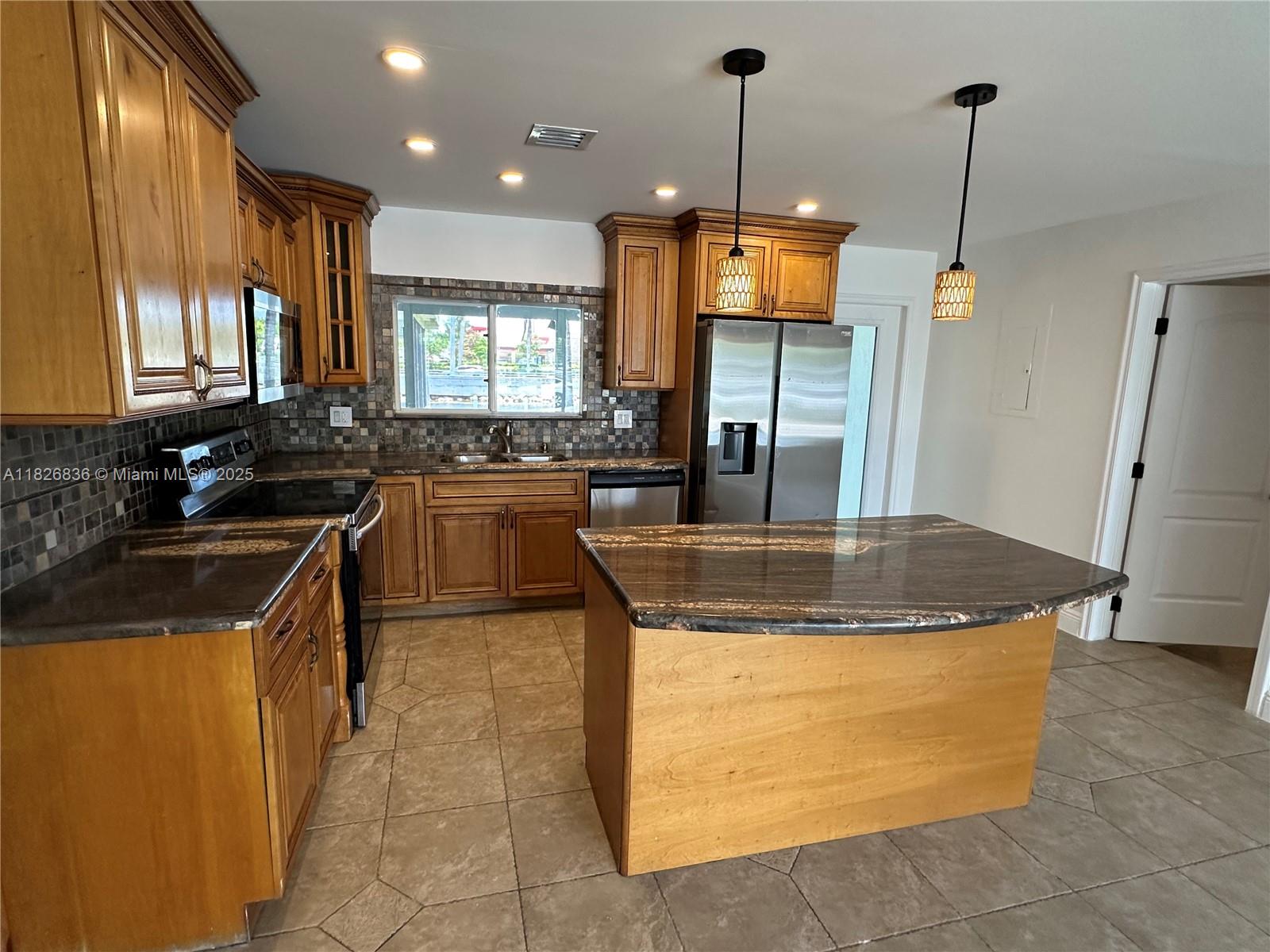 PLAYLAND ISLES - Residential Lease