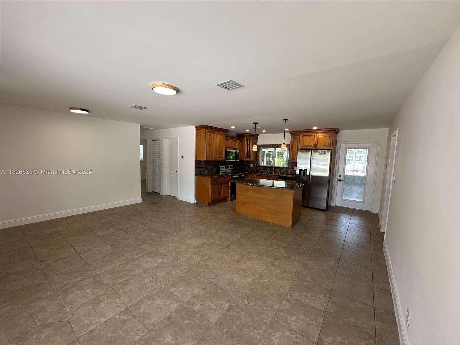 PLAYLAND ISLES - Residential Lease