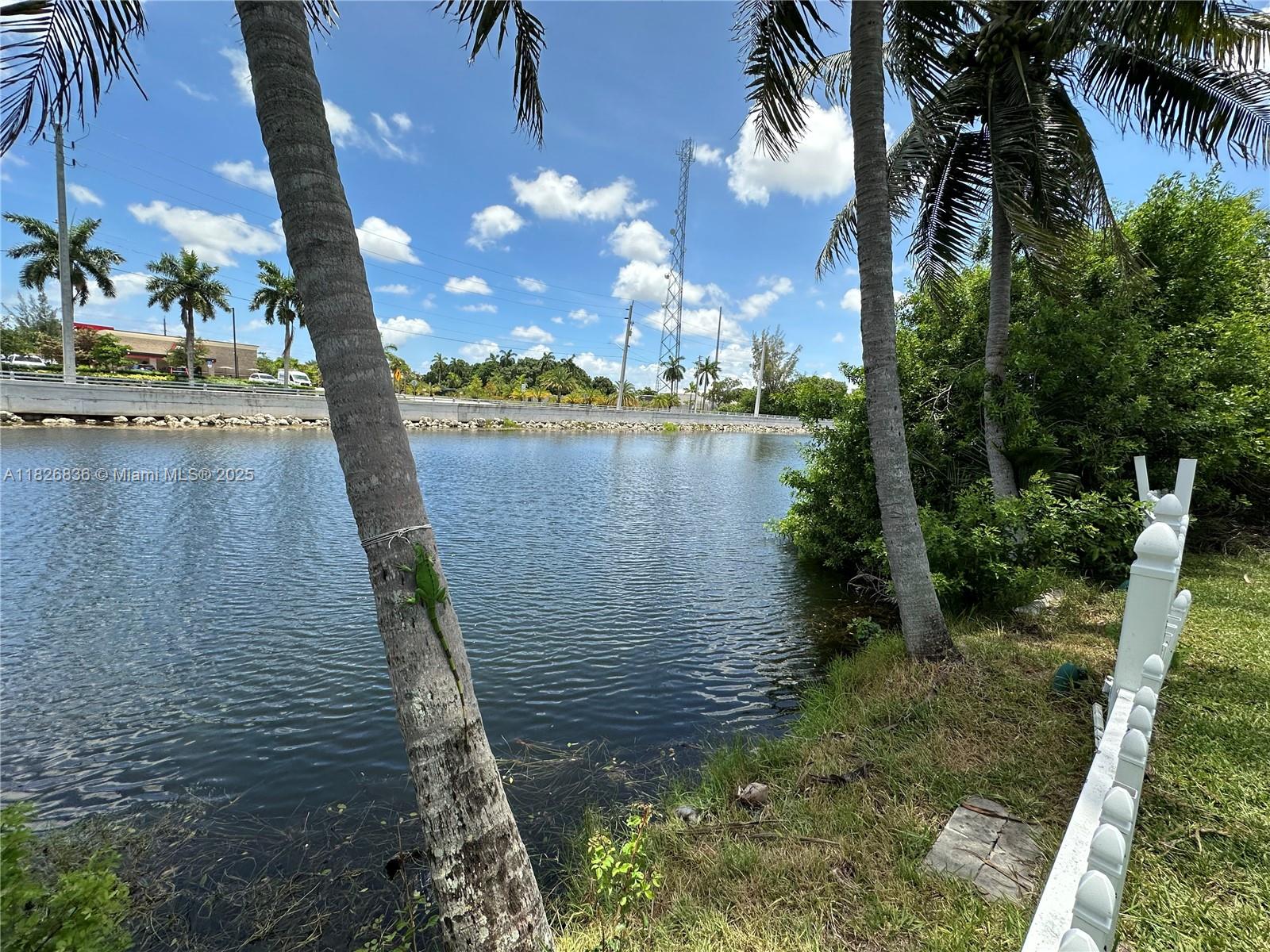 PLAYLAND ISLES - Residential Lease