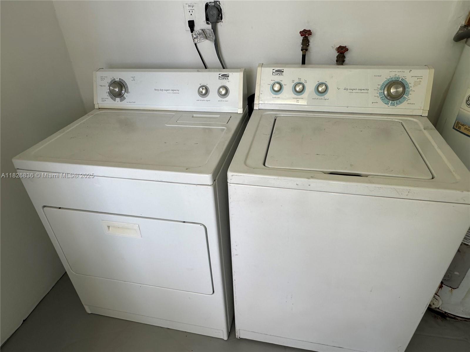 PLAYLAND ISLES - Residential Lease