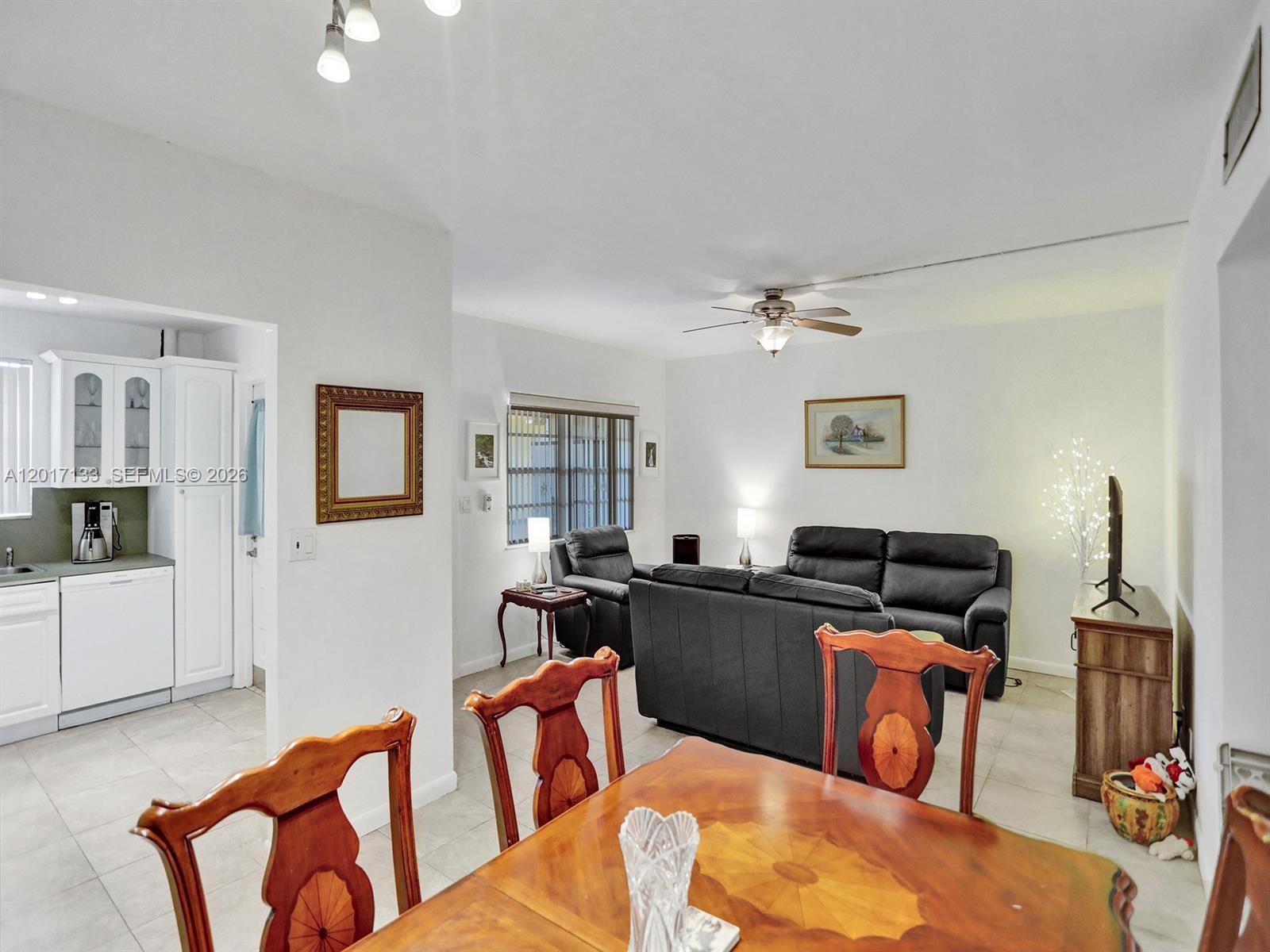 UNIVERSITY MANORS CONDO N - Residential