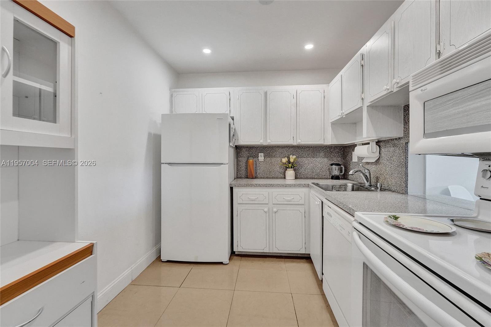 OAKBROOK IV V VI VII COND - Residential
