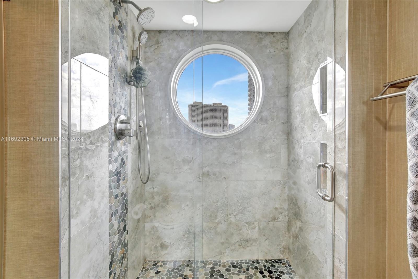 4000 ISL BLVD WILLIAMS IS - Residential