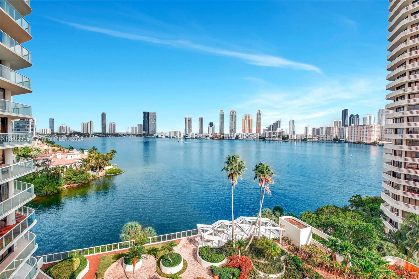 4000 ISL BLVD WILLIAMS IS - Residential