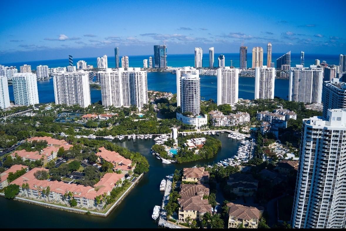 4000 ISL BLVD WILLIAMS IS - Residential