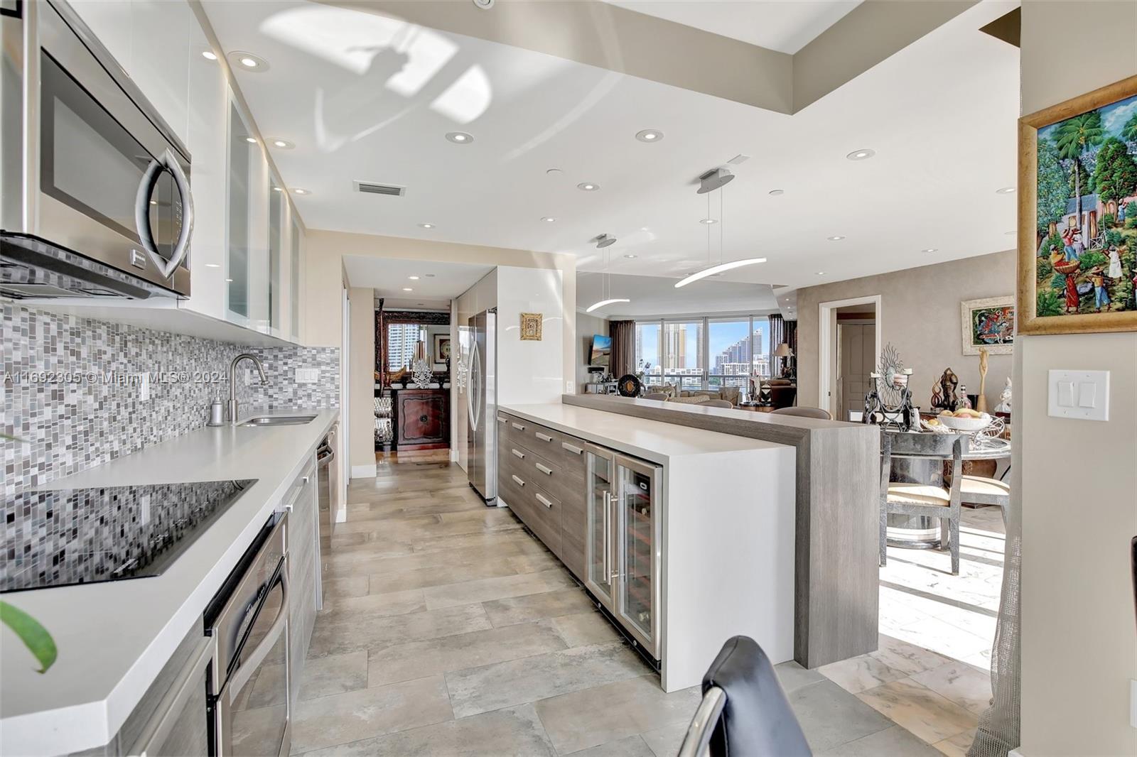 4000 ISL BLVD WILLIAMS IS - Residential