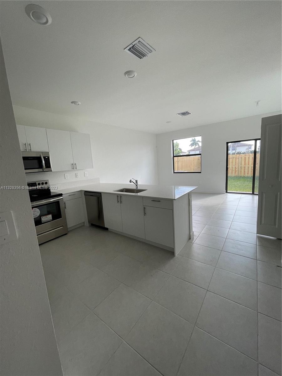 CORSICA - Residential Lease