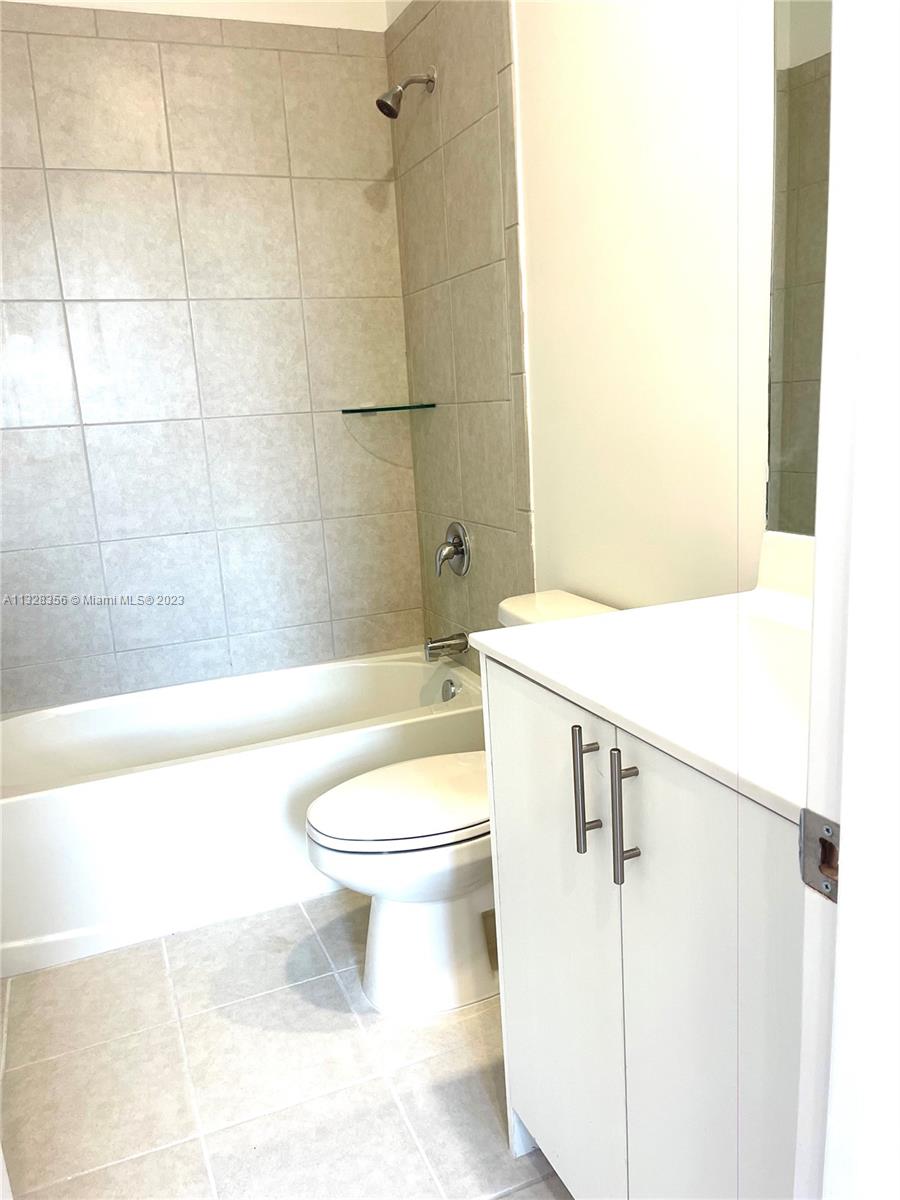 CORSICA - Residential Lease