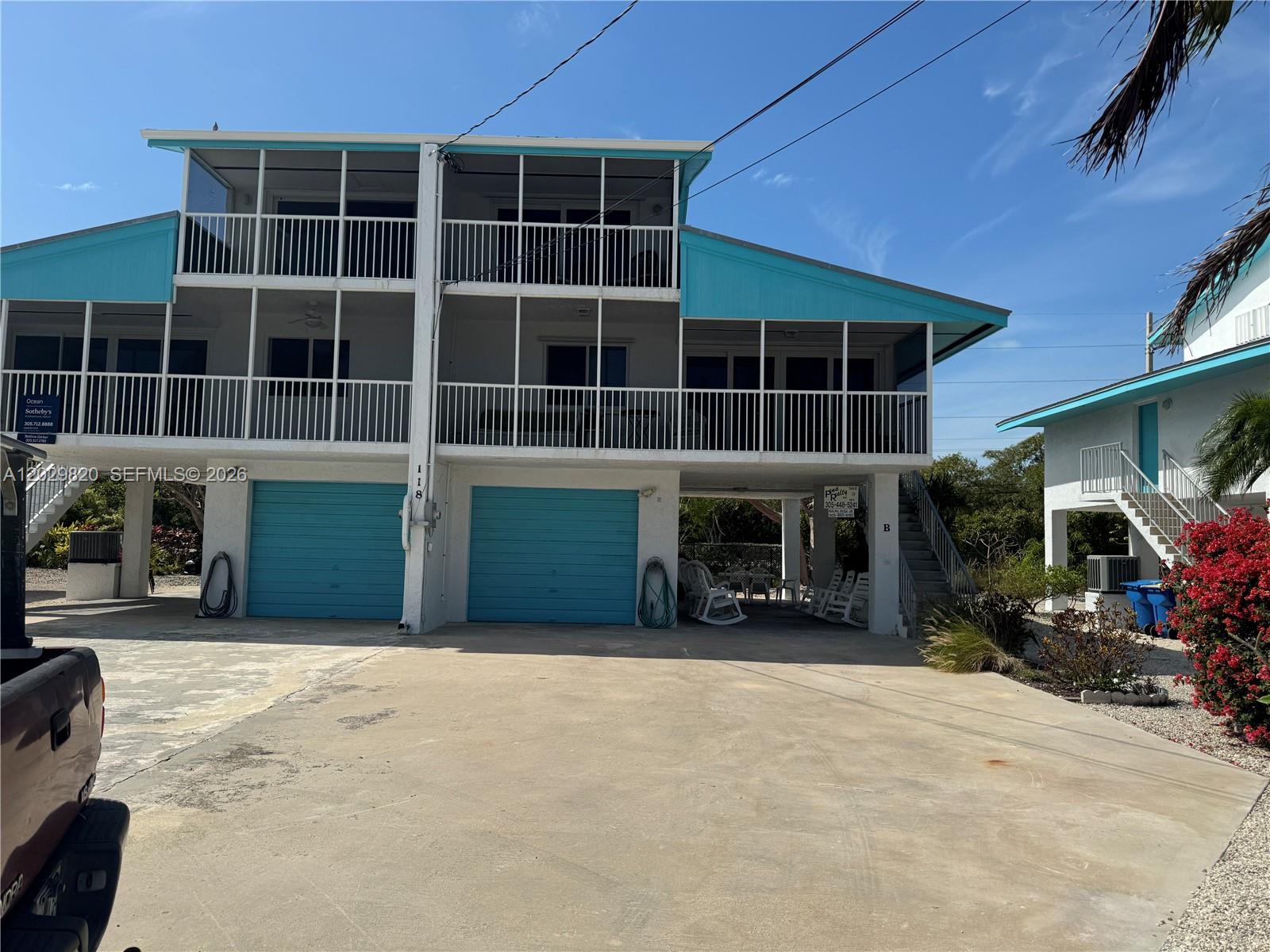 ISLAMORADA SOUTH - Residential