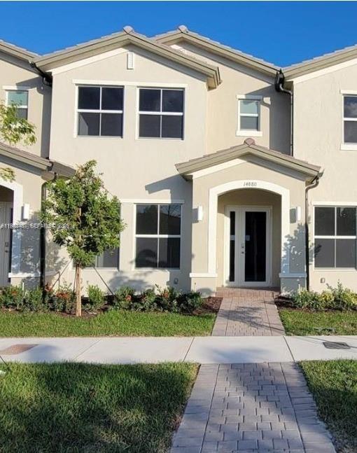 Located in the desirable Harmony Parc community in Homestead, this modern townhouse built in 2023 offers contemporary design, functional spaces, and comfortable living.
The home features 3 spacious bedrooms and 2.5 bathrooms, along with a modern kitchen equipped with quartz countertops, stainless steel appliances, and sleek contemporary cabinetry. The main living areas include tile flooring, while the bedrooms provide comfort and privacy.
Enjoy a private patio ideal for relaxing or entertaining outdoors. The property also includes a 1-car garage and additional space in the driveway.
Harmony Parc offers resort-style amenities including a pool, clubhouse, and recreational areas, with convenient access to major highways, shopping, dining, and schools. A great opportunity to own a modern, move-in-ready home in South Miami-Dade.