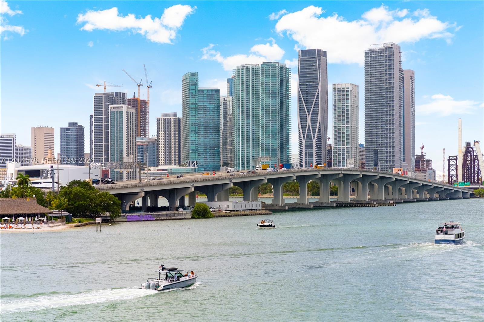 Well-positioned two bedrooms two bathrooms residence at 1000 Venetian with unobstructed dramatic water views  and skyline views. THE VIEW is So Miami !!!! Large balcony. all bedrooms are with direct access to balcony extending the living space outdoors.Filled with natural light , Open kitchen. ceramic floors. 
Functional interiors  , Clean flow between living, dining, and kitchen. The unit offers a solid base for either immediate use or customization. Small assessment in place to be pay by seller at closing.

Full-service building with:
 • 24-hour concierge and security
 • Two pools
 • Fitness center
 • Tennis courts
 • Secure parking

Located on the Venetian Causeway, with direct access to Miami Beach and Downtown.