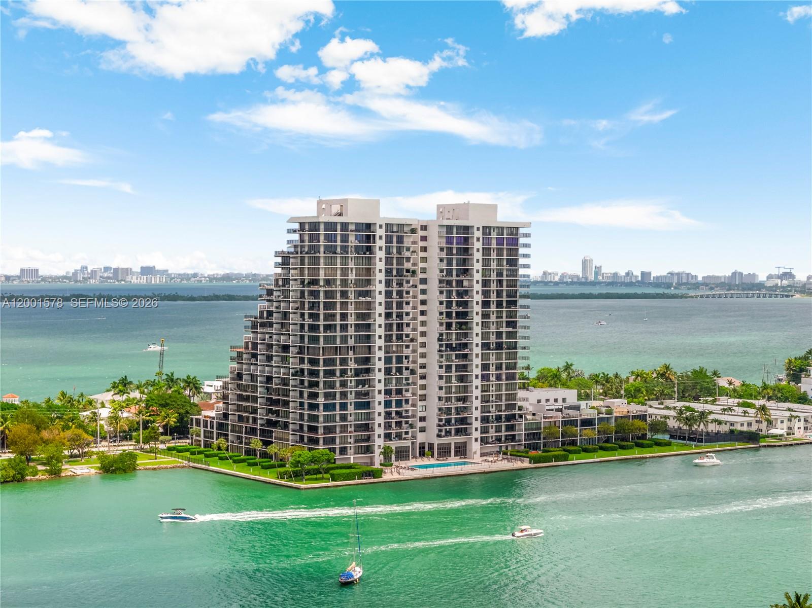 ONE THOUSAND VENETIAN WAY - Residential