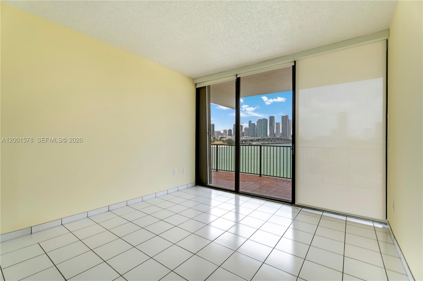 ONE THOUSAND VENETIAN WAY - Residential