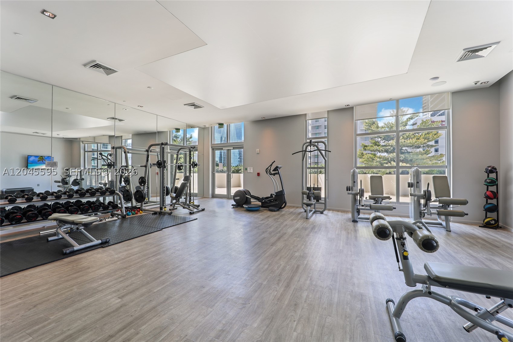 1100 MILLECENTO RESIDENCE - Residential