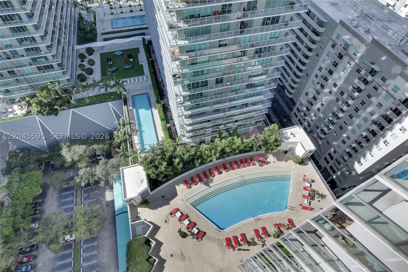 1100 MILLECENTO RESIDENCE - Residential
