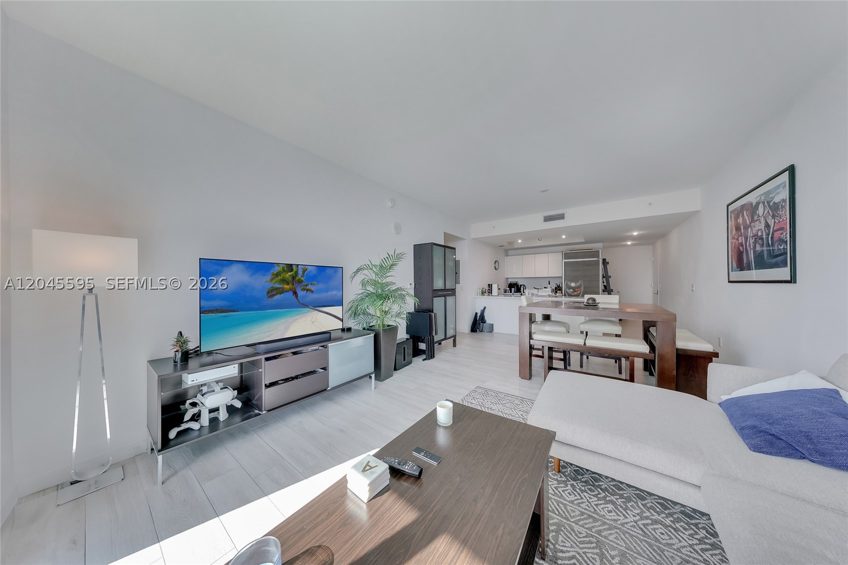 1100 MILLECENTO RESIDENCE - Residential