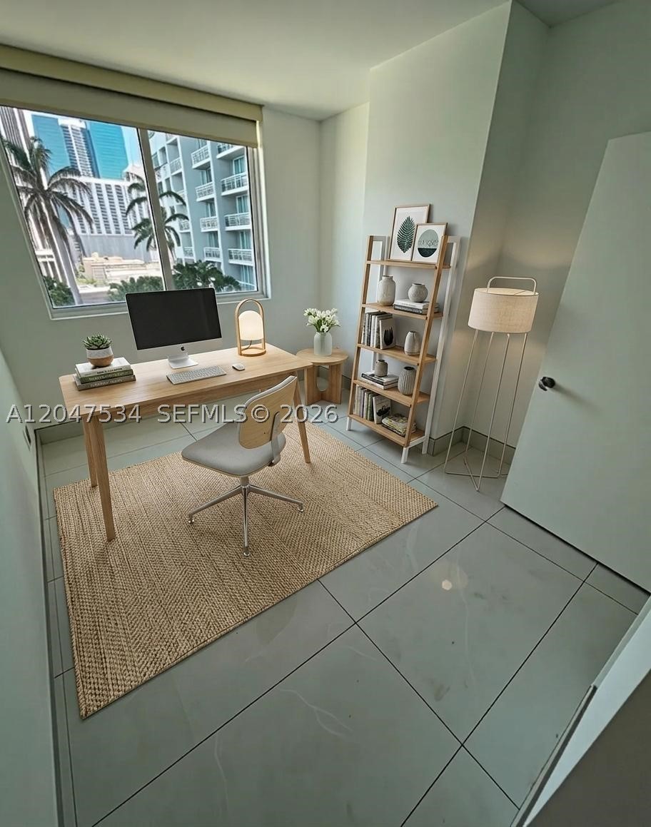 VIZCAYNE NORTH CONDO - Residential Lease