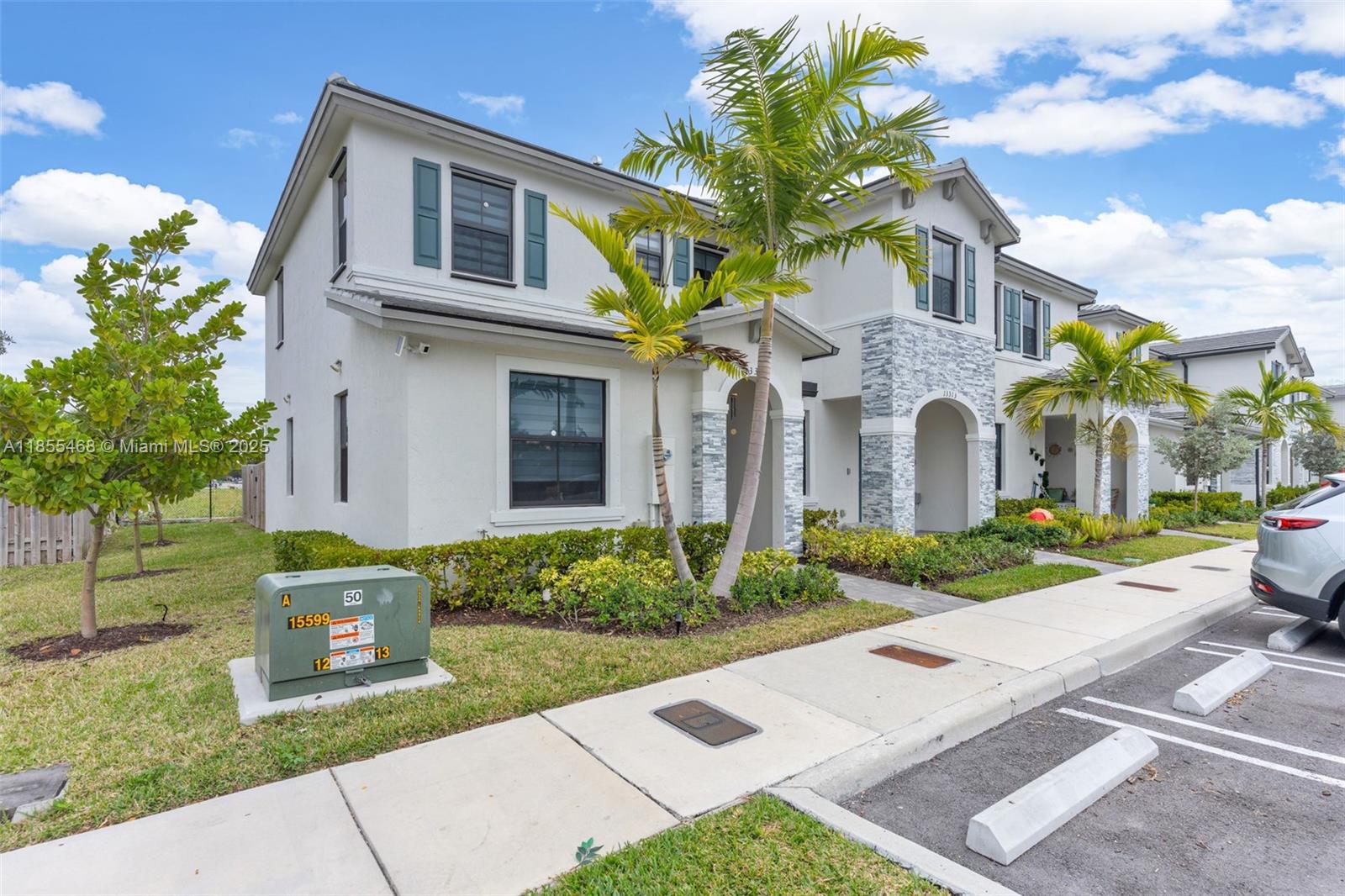 PINE ISLE - Residential