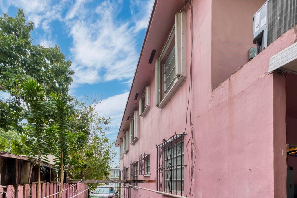 LAWRENCE ESTATE EAST ADDN - Residential Income