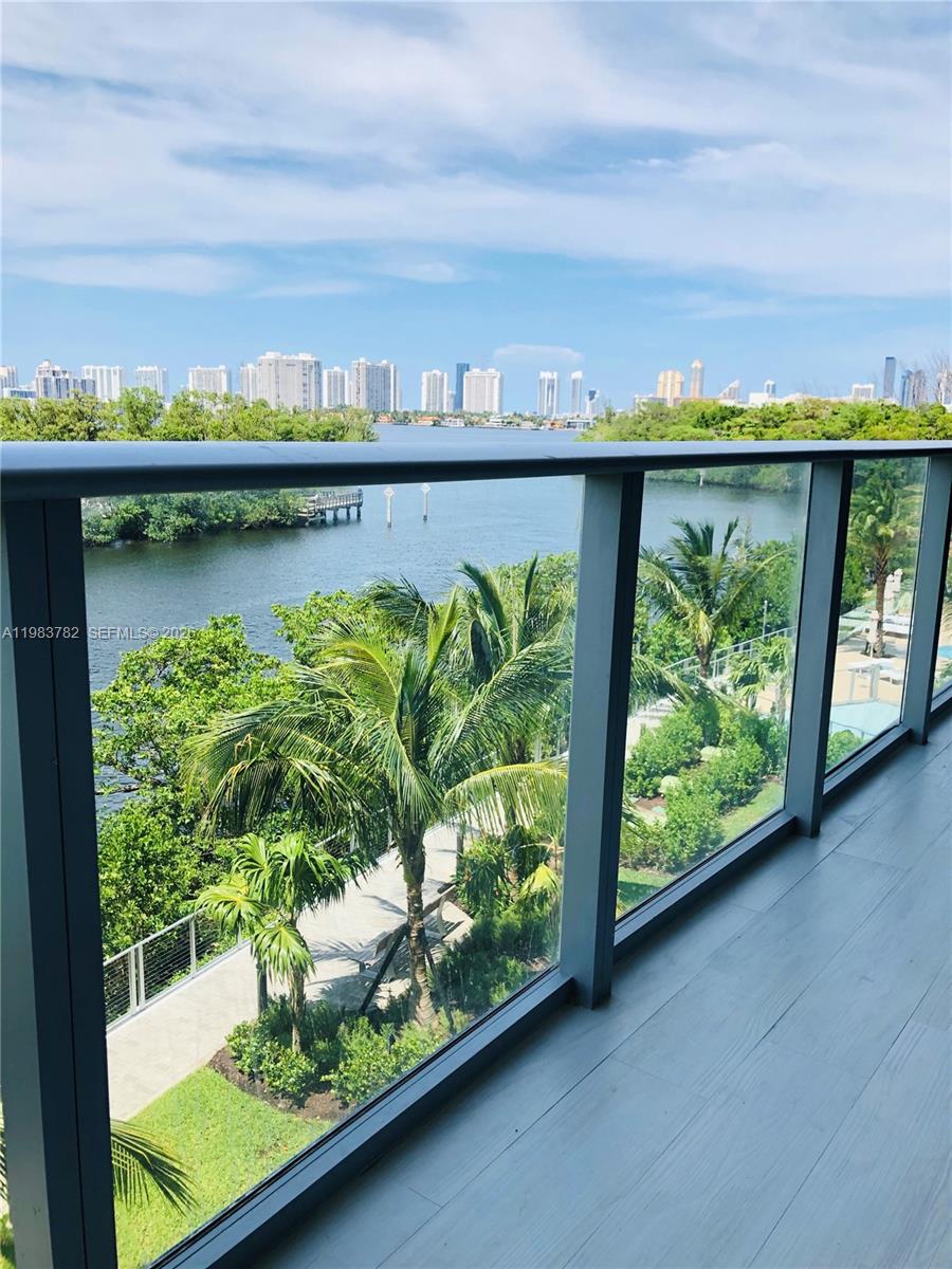 THE HARBOUR North - Residential