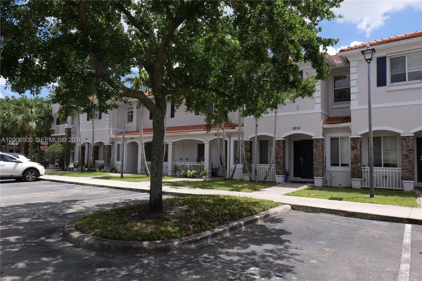 TUSCANY NO 1 - Residential