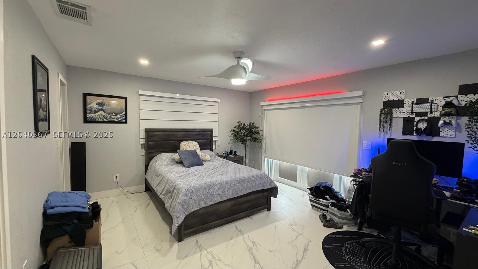 PEMBROKE LAKES SEC 1 - Residential