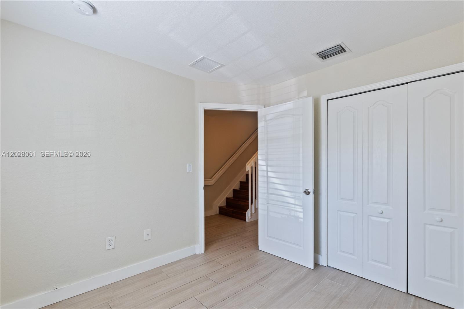 MELROSE POINT CONDO - Residential Lease