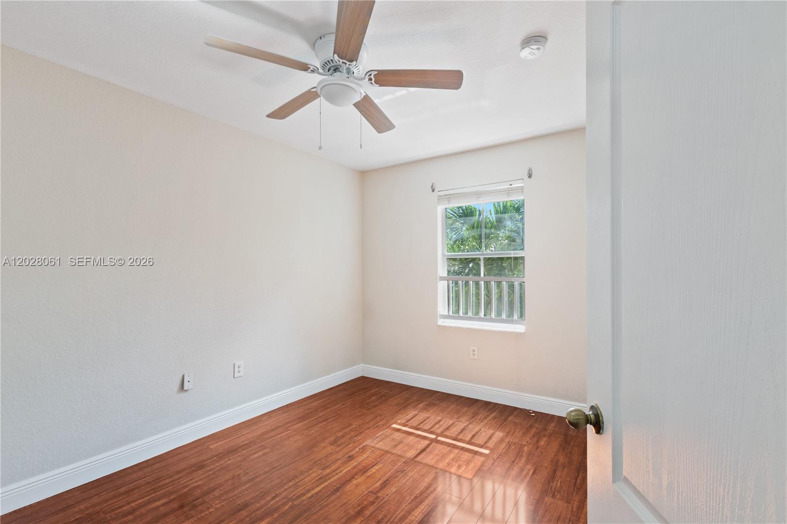 MELROSE POINT CONDO - Residential Lease